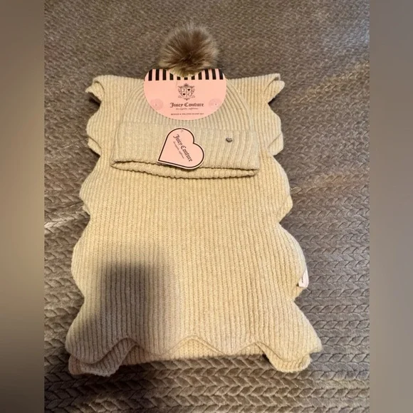 Juicy Couture Beige Knit Beanie and Scarf Set